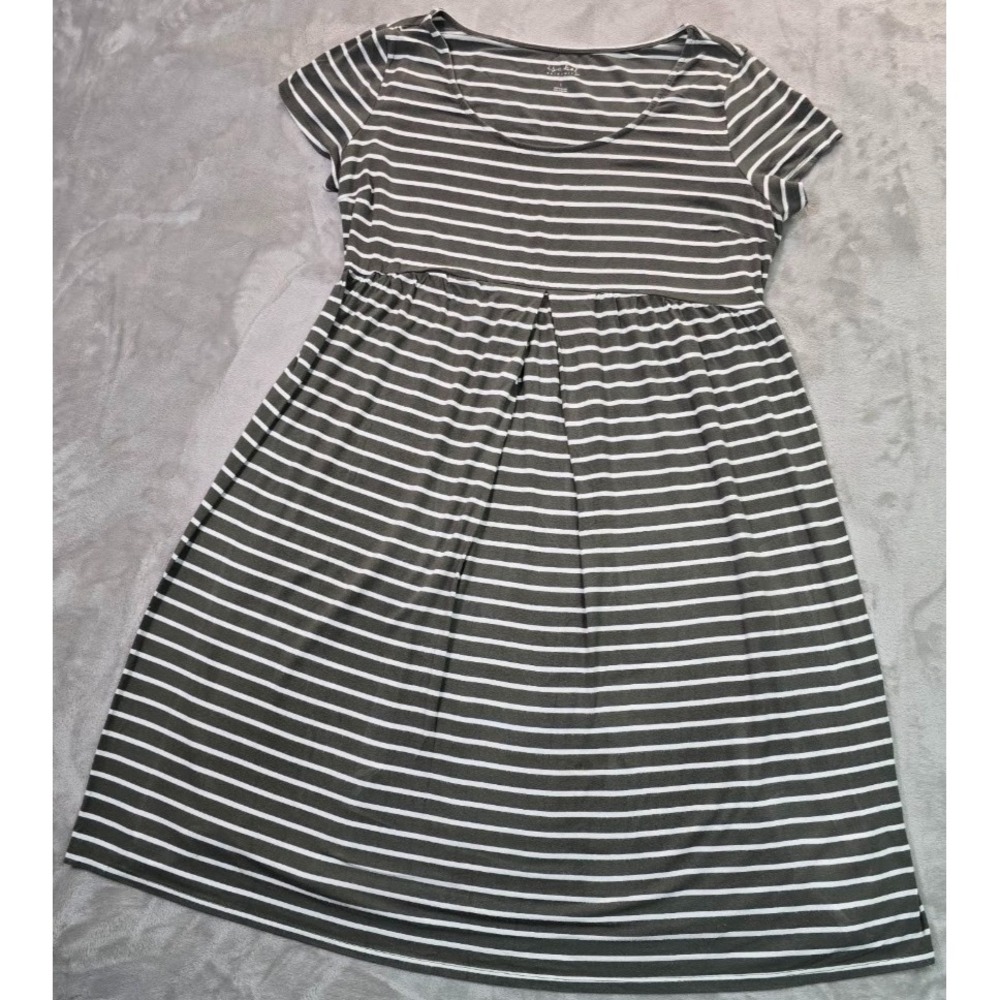 sabel Maternity by Ingrid & Isabel Women's Size L Gray White Striped Dress